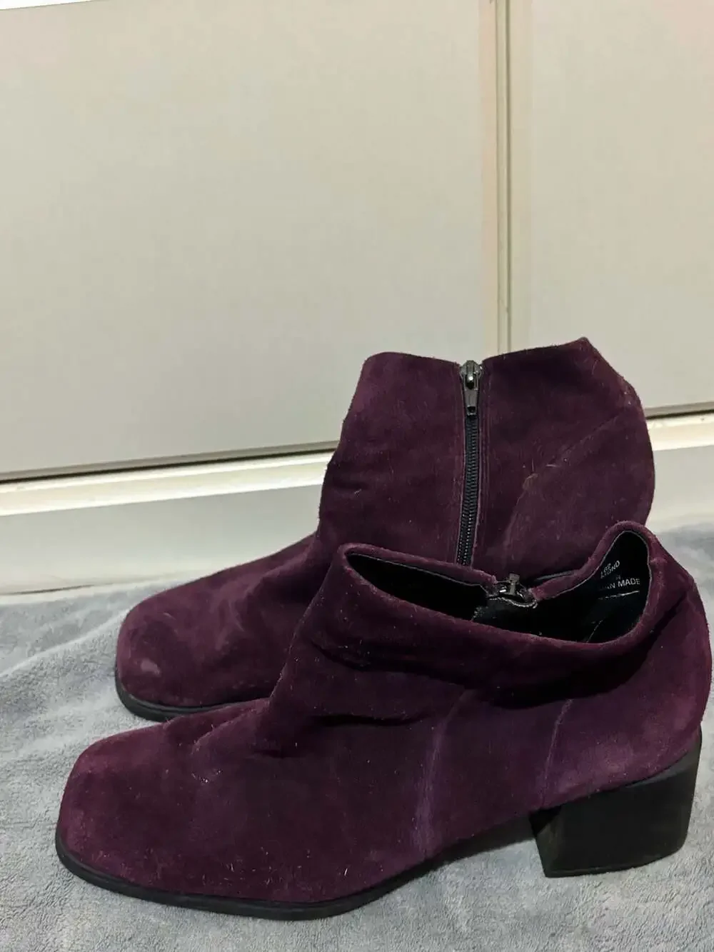 Vintage White Mountain Diamond Purple Suede Ankle Boots Size 10M Heel